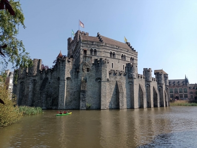 2023.05.13 Zwiedzanie Gandawy i zamku Gravensteen znajdującego się w starej, pierwotnej części miasta.